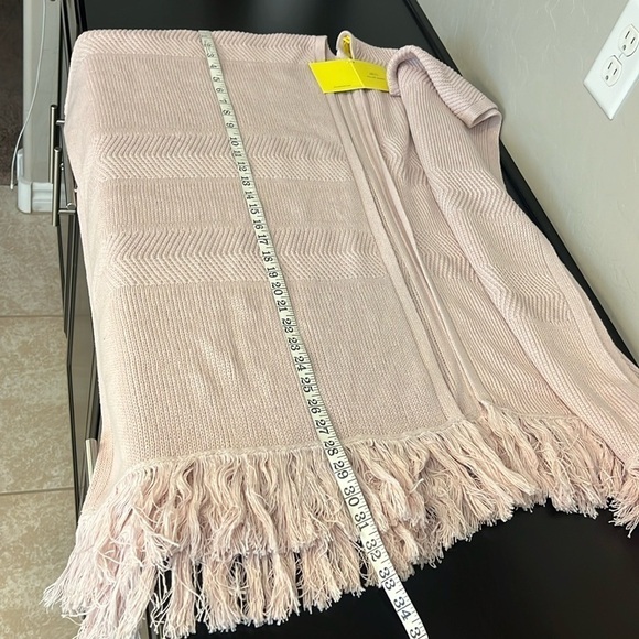Roller Rabbit May Cape Sweater poncho solid Pale Rose, fringed hem,fits all NWT - Picture 10 of 12